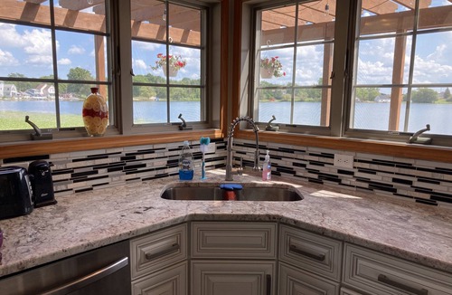 Brooklyn House | Lakefront 270 view, beach, hot tub, wineries! Last call of summer, Aug. 17-20