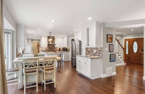 Indian River House | Lakefront 3-bedroom house with AC & Heat on Burt Lake