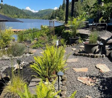 Eatonville House | Lakefront Cabin, Eatonville Wa