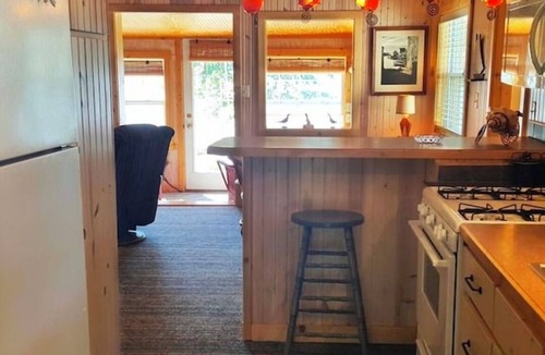 Levering Cabin | Lakefront Cabin on Paradise Lake