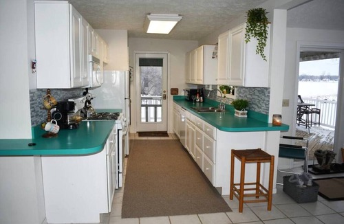 Vestaburg Cottage | Lakefront Chook Nook Cottage Dickerson Lake