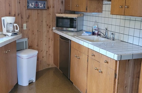 Hayden House | Lakefront Family Retreat. Swim, sun, boat, beach, float, fish, relax, dream.