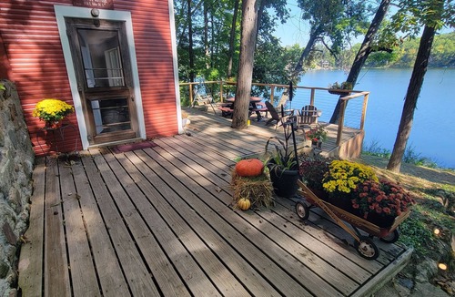 Syracuse House | Lakefront Fun on Papakeechie - Kayaks & More!