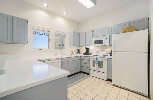 Manistee Condo | Lakefront Harbor Village Family Condo