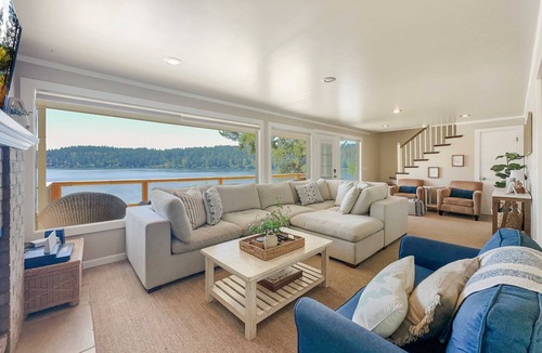 Hayden House | Lakefront Home Private Dock Kayaks