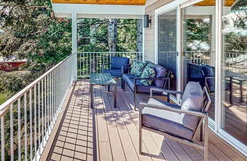 East Hope Cabin | Lakefront home with kayaks, dock, WiFi, fireplaces, BBQ grill