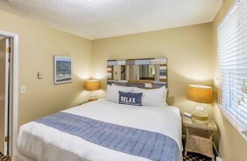 Whitehall Resort | Lakefront King with full kitchen