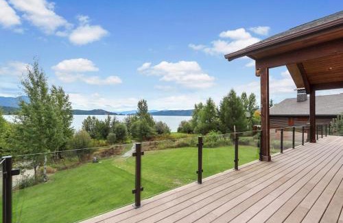 Sandpoint House | Lakefront Luxury