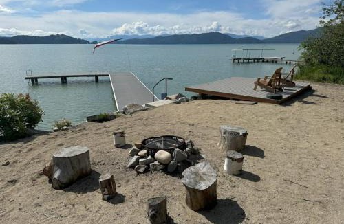 Sandpoint House | Lakefront Luxury