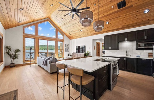 Worley House | Lakefront Moonrise Trail Lodge: 4BR, Private Dock & Stunning Views