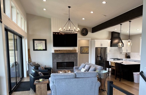 Mossyrock House | Lakefront Retreat: New Construction Lake House with Breathtaking Mayfield View