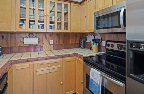 Sandpoint House | Lakefront Retreat Sleeps 16, Guest House, 2 docks
