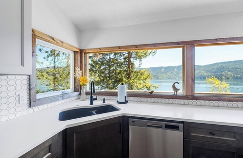 Hayden Lake House | Lakefront Retreat with Private Dock, Jump Tower & Kayaks