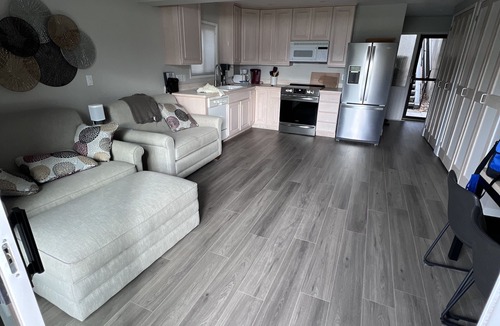 Chelan Condo | Lakefront Studio Condo~Step into the Lake at Spader Bay