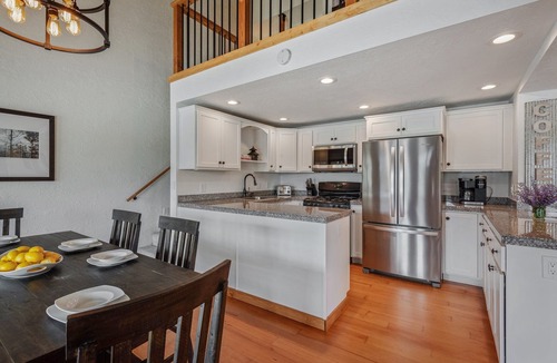 Sandpoint Condo | Lakefront Townhome w/Boat Slip, Downtown, Ideal for Families