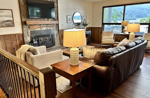 Grant House | Lakefront w/Private Dock + Sunset Views | Sleeps 8 | Near Boat Launch