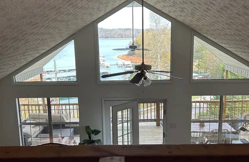 Andersonville House | Lakehouse with Lake and Mountain views by Norris Lake Tennessee Andersonville