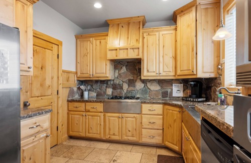 Harbor Village Cabin | Lakeside Haven, a cozy and relaxing home that sleeps 24 with pool/hottub access!