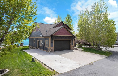 Harbor Village Cabin | Lakeside Haven, a cozy and relaxing home that sleeps 24 with pool/hottub access!