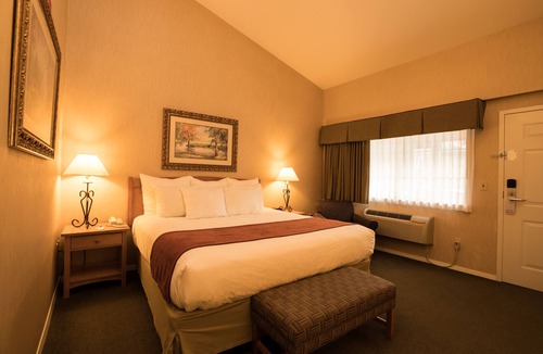 Chelan Hotel | Lakeside Lodge And Suites