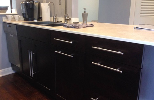 Lakewood House | Lakeside Luxury - Chic Apartment in Lakefront Home