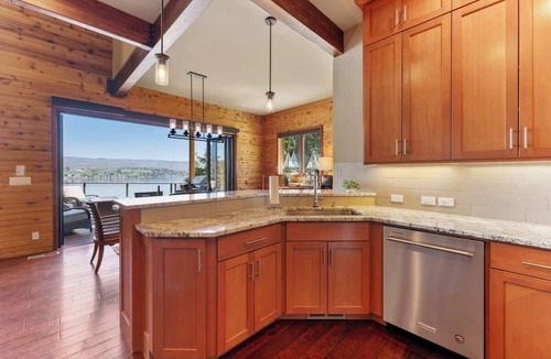 Chelan House | Lakeside retreat with panoramic views