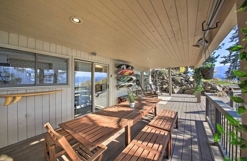 Hayden Lake House | Lakeside Suite · Waterfront Lake Studio with Deck + Beach Access