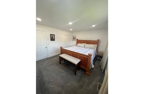 American Falls House | Laketown Retreat King Mattress, Traeger & More