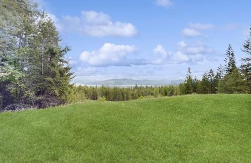 Sandpoint House | Lakeview Home with new hot tub - Sleeps 10