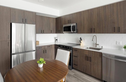 Crown Hill Apartment | Landing | Amazing 1BD, Gym