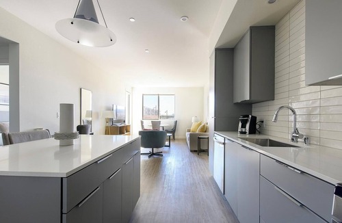 Rhodes Ranch Apartment | Landing | Amazing 2BD, Gym, Rooftop Lounge