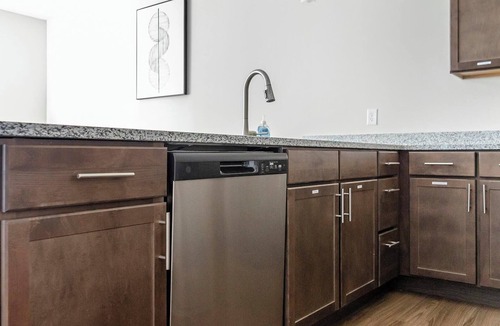 Cartersburg Apartment | Landing | Amazing 2BD, Pool, Gym