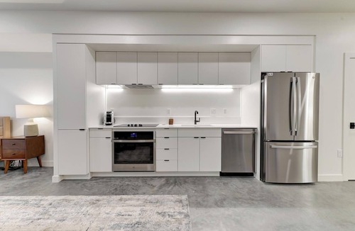 Sugar House Apartment | Landing | Amazing Studio, Gym, Game Room