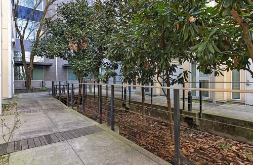 Pearl District Apartment | Landing at Pearl Studios - Studio in Northwest Portland