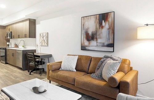 Crown Hill Apartment | Landing | Beautiful 1BD, Gym