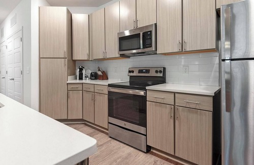 Cordova Apartment | Landing | Beautiful 2BD, Yoga Studio, Pool