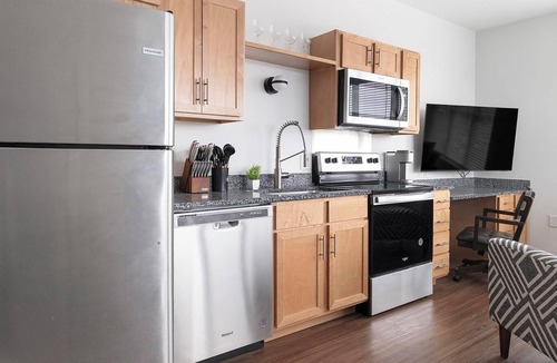 Five Points South Apartment | Landing | Beautiful Studio, Pool, Yoga Studio