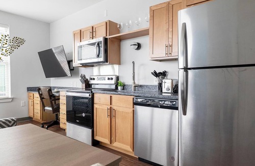 Five Points South Apartment | Landing | Beautiful Studio, Yoga Studio, Pool