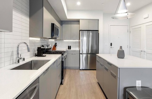 Rhodes Ranch Apartment | Landing | Chic 1BD, Courtyard, Pool