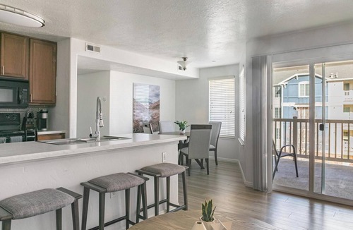 Herriman Apartment | Landing | Chic 2BD, Pool, Gym