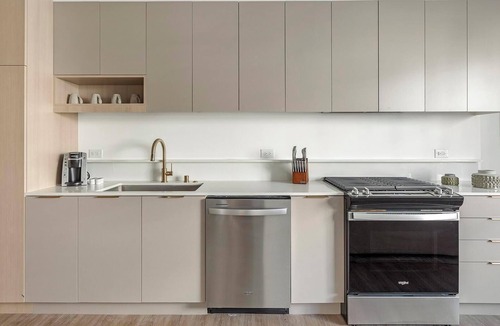 Spring Valley Apartment | Landing | Chic Studio, Pool, Gym