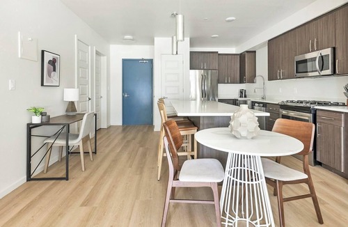 Hayden Island Apartment | Landing | Incredible 1BD, Gym, Clubhouse