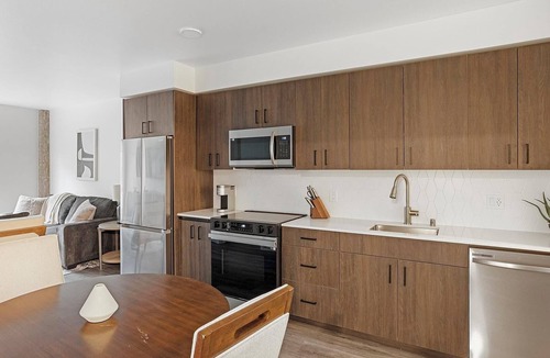 Crown Hill Apartment | Landing | Incredible 1BD, Gym