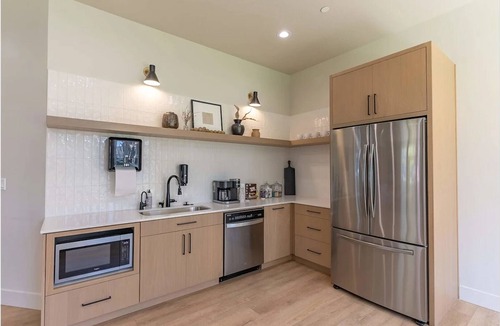 Molalla Apartment | Landing | Incredible 2BD, Gym, Clubhouse