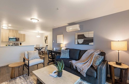 South Richland Apartment | Landing | Modern 1BD, Clubhouse, Gym