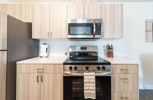South Richland Apartment | Landing | Modern 2BD, Clubhouse, Gym