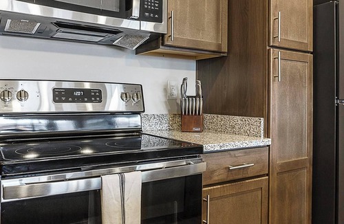 Cartersburg Apartment | Landing | Spectacular 1BD, Gym, Clubhouse