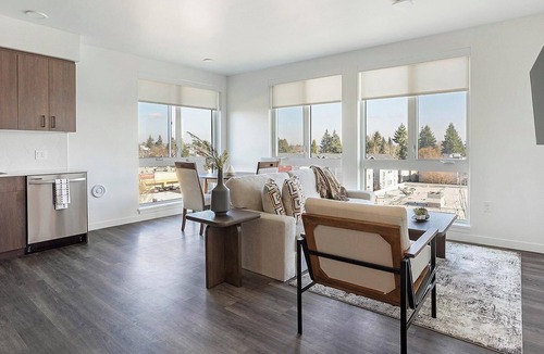 Crown Hill Apartment | Landing | Spectacular 2BD, Gym