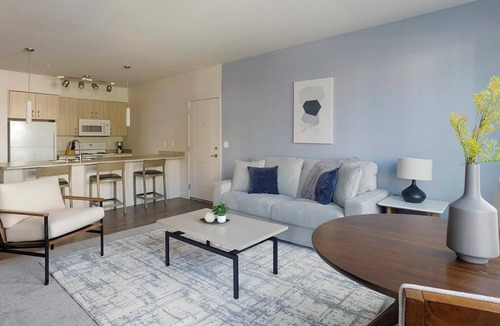 Smokey Point Apartment | Landing | Stylish 1BD, Pool, Clubhouse