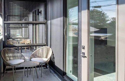 Sugar House Apartment | Landing | Stylish Studio, Rooftop Lounge